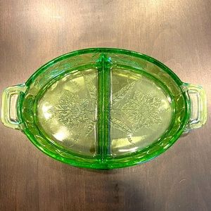 Jeannette Green Depression Glass Divided Dish Bowl Poinsettia 8” Oval Uranium